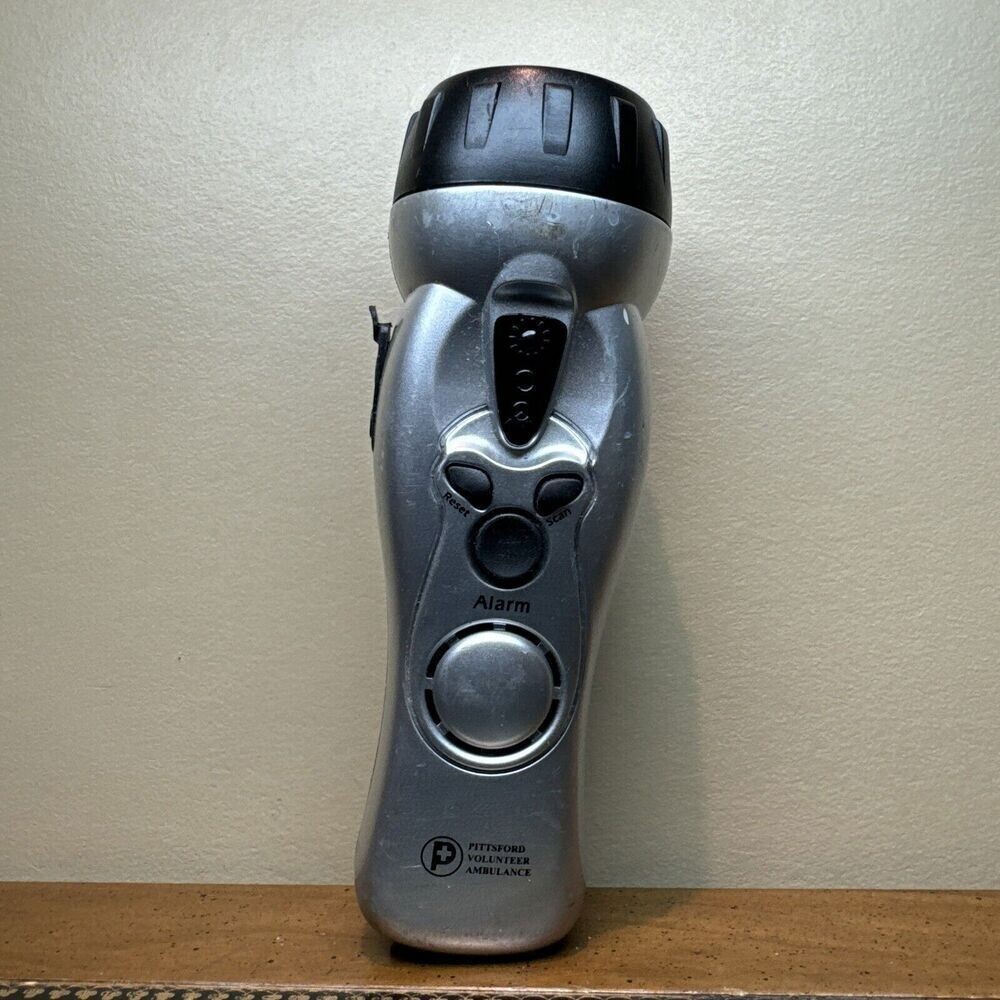 Emergency Alarm Radio Crank Hand Charge Flash Light‎ Headphones